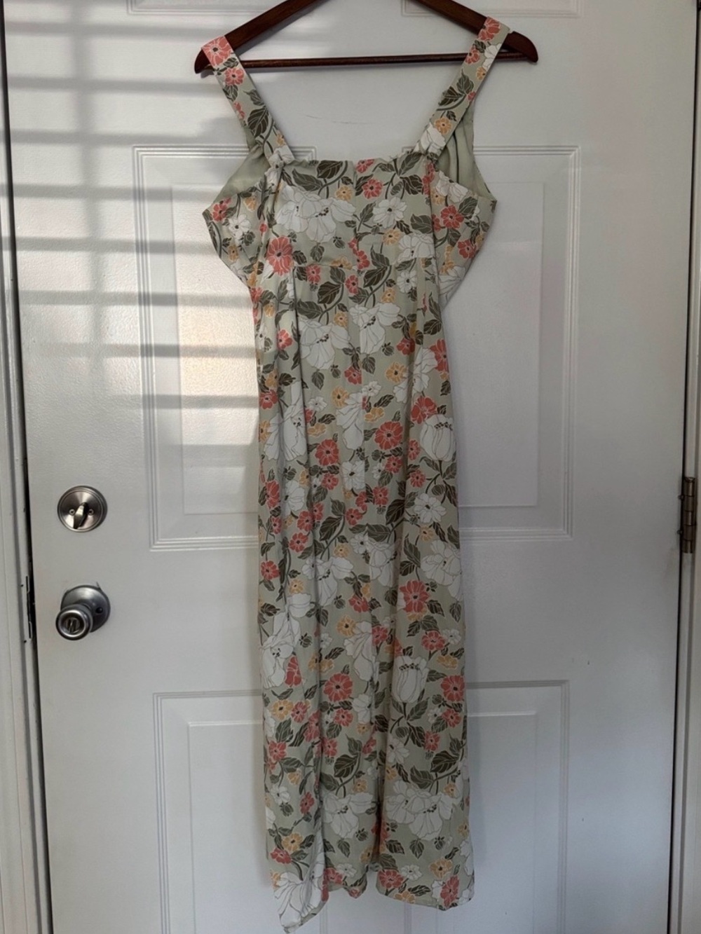 Abercrombie & Fitch Cream Floral Tie-Front Midi Dress with Pink and Green Blooms - Picture 7 of 7